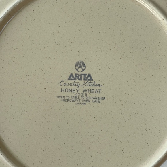 4 Vintage Arita Country Kitchen Honey Wheat Dinner plates , great condition 1970 - Picture 4 of 4